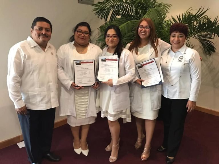 Clausura de Internado de Médicos: UNACAR