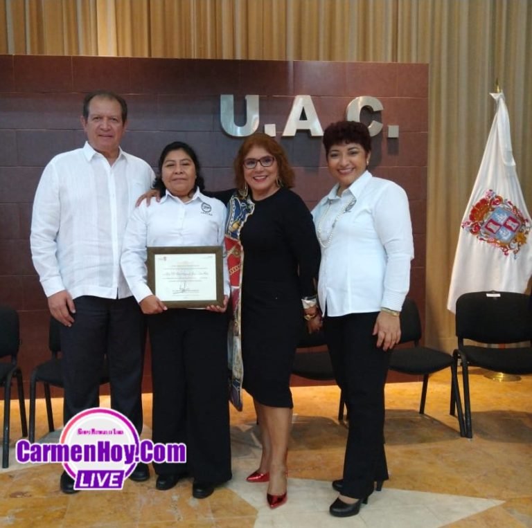 Reconocimiento la Dra. María Amparo Kantún Marín