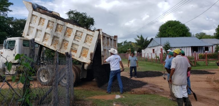 24 KM DE BACHEO DE LA CARRETERA CENTAURO DEL NORTE-SANTA RITA