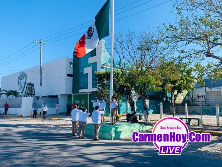 Izamiento en conmemoración al Natalicio de Don Benito Juárez