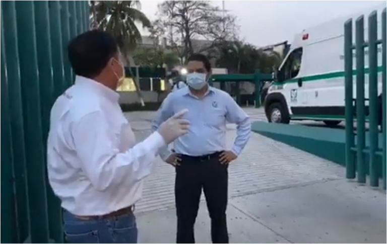 Alcalde entrega insumos al IMSS