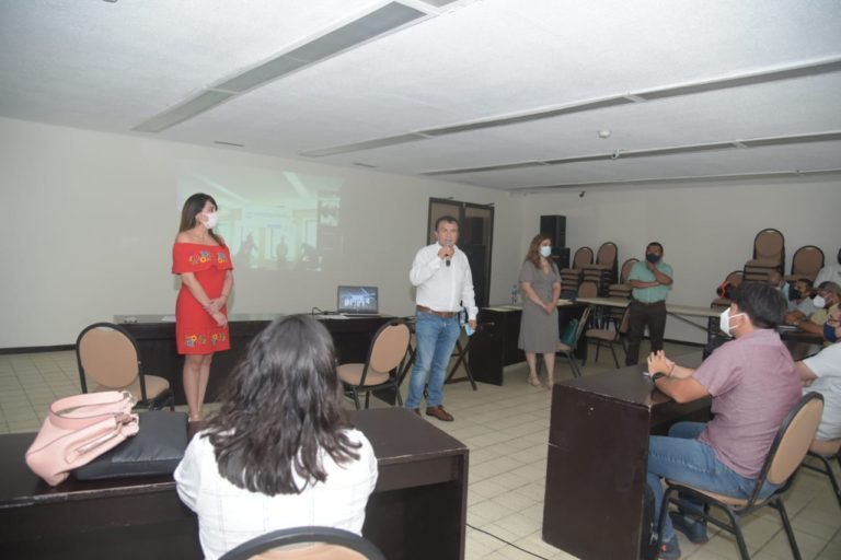 Alcalde inaugura inicio de curso de emprendimiento Wadhwani