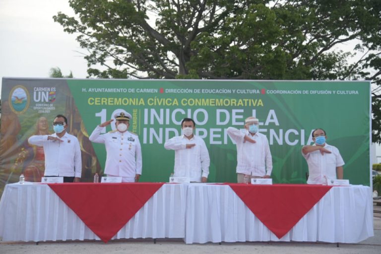 Realizan ceremonia cívica en conmemoración de la Independencia de México