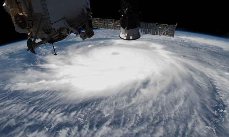 Tormenta tropical Beta tocaría tierra en Texas en las próximas horas