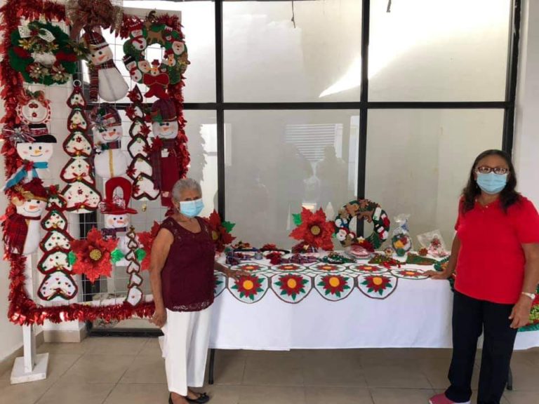 Listos los adornos navideños por INAPAM