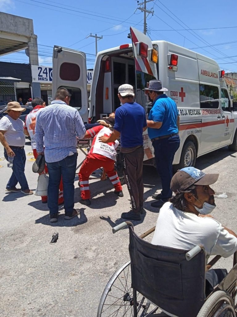 Se desmaya petrolero mientras esperaba sus botas