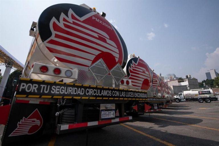 Da Hacienda contrato de gasolinas a Pemex