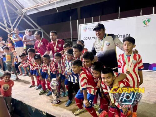 - El Atlético Carmen, felicita a los niños de la categoría niños heroes (8-9 años) - locales, deporte