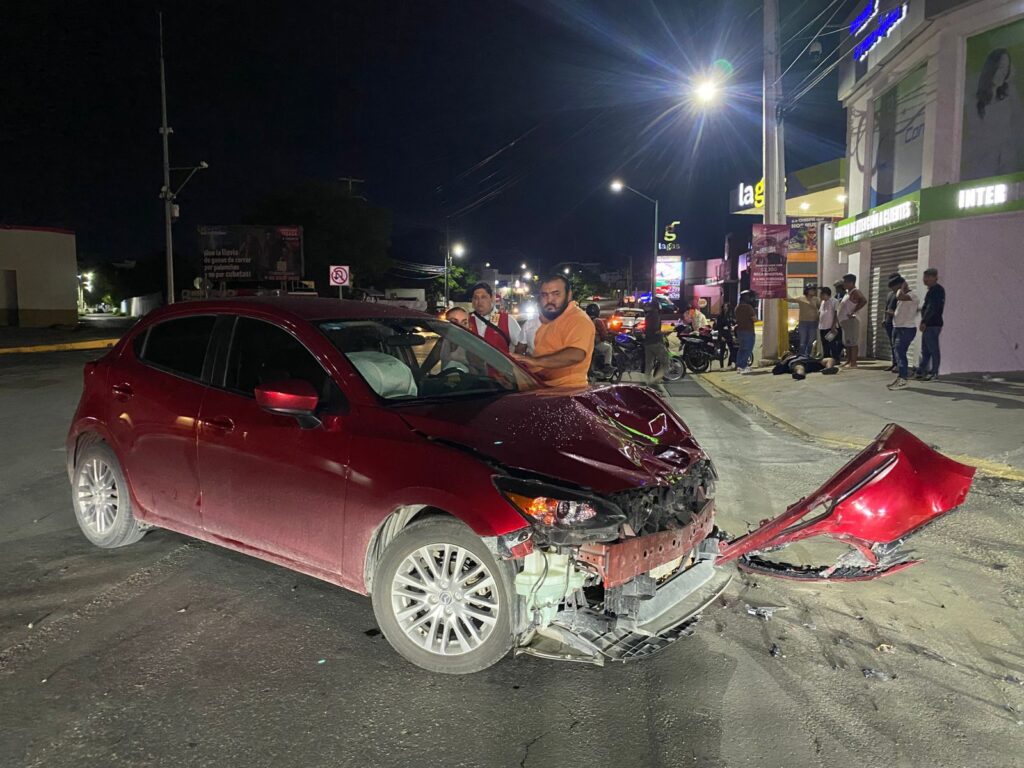 WhatsApp-Image-2025-08-10-at-14.26.05-1-1-1024x768 Indignación en Campeche: presidenta del DIF Municipal presuntamente ebria arrolla a motociclista en la López Portillo