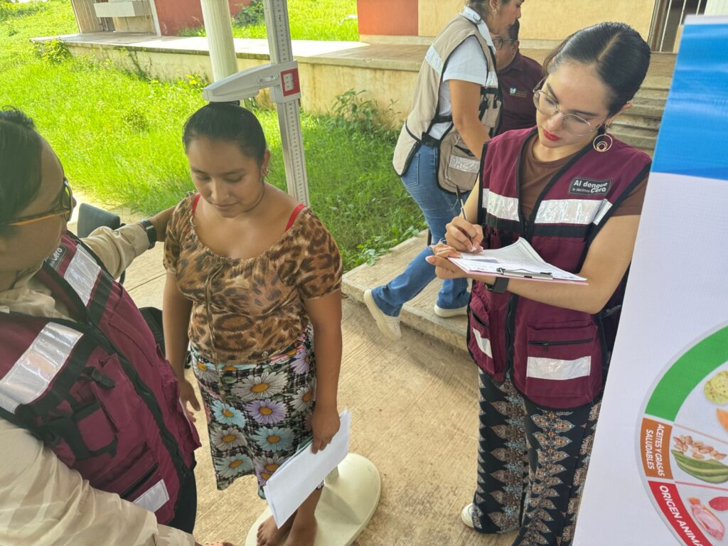 WhatsApp-Image-2025-08-22-at-8.49.06-PM-3-1024x768 Protegen a habitantes de la Peregrina con acciones de salud en tu barrio