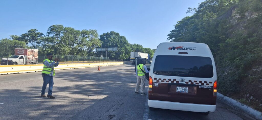 WhatsApp-Image-2025-08-28-at-5.21.19-PM-2-1024x472 ARTEC Y Guardia Nacional se coordinan para llevar a cabo operativos de verificación al transporte público en Campeche