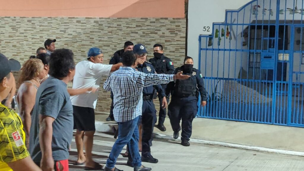 Imagen-de-WhatsApp-2025-09-13-a-las-10.39.16_f2127546-1024x576 Conflicto vecinal desatado violento enfrentamiento en Cuidad del Carmen