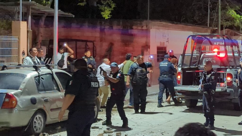 Imagen-de-WhatsApp-2025-09-13-a-las-10.39.18_7d178191-1024x576 Conflicto vecinal desatado violento enfrentamiento en Cuidad del Carmen