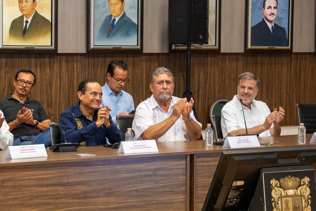 Imagen-de-WhatsApp-2025-09-19-a-las-20.58.10_b1e99ed3-1024x684 Campeche hace historia; la gobernadora Layda Sansores firmó el convenio del primer polo de desarrollo económico para el bienestar Seybaplaya