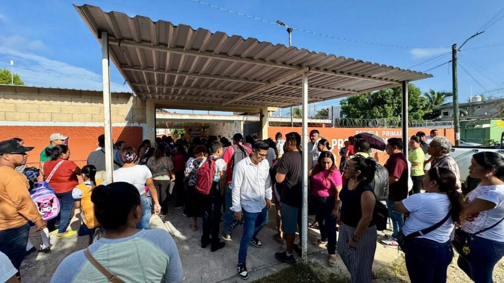 WhatsApp-Image-2025-09-01-at-11.11.13-AM-1-1024x576 Víctor Sarmiento Inaugura Ciclo Escolar 2025-2026 en primaria de Escárcega