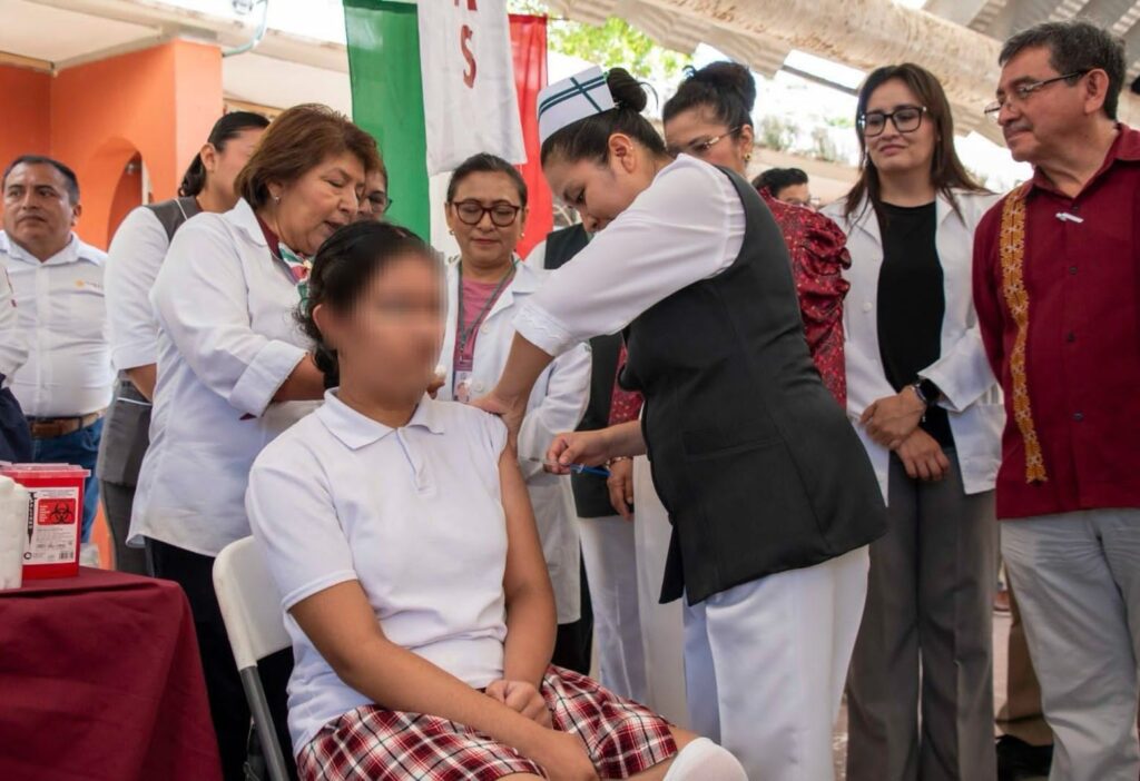 WhatsApp-Image-2025-09-18-at-11.46.06-AM-1024x702 Benefician a derechohabientes del ISSSTE en Carmen con Tu Salud en tu Barrio