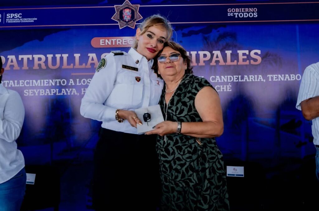 2c57e984-abb6-4d59-8a5b-9fa63c685045-1024x679 Con Inversión de Más de 14 Millones de Pesos Marcela Muñoz Entregó Patrullas a Calakmul, Calkiní, Candelaria, Dzitbalché, Hopelchén, Seybaplaya Y Tenabo