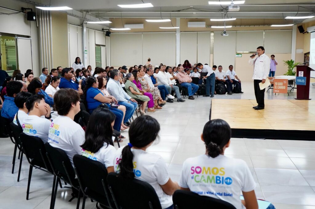 WhatsApp-Image-2025-10-02-at-8.57.09-PM-2-1024x682 Entrega SEDUC reconocimientos a equipos destacados del programa Somos El Cambio