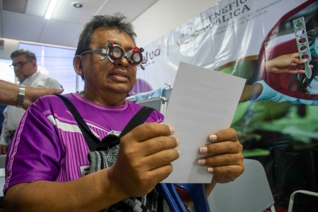 WhatsApp-Image-2025-10-02-at-8.57.10-PM-2-1024x682 Arranca en Campeche jornada de entrega de lentes de armazón de la ABP