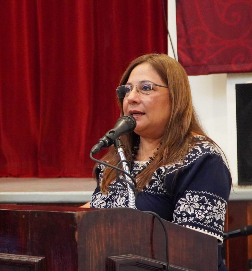 WhatsApp-Image-2025-10-14-at-7.19.37-PM-7-952x1024 Impulsa Bienestar la Titulación de Jóvenes Egresados con Apoyo Económico