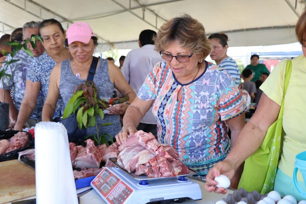 WhatsApp-Image-2025-10-20-at-4.26.14-PM-1024x682 Mercadito del Jaguar Llega a la Colonia 20 de Noviembre
