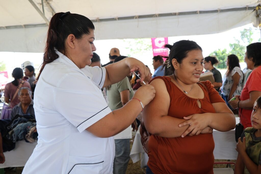 WhatsApp-Image-2025-10-20-at-4.26.14-PM-3-1024x682 Mercadito del Jaguar Llega a la Colonia 20 de Noviembre