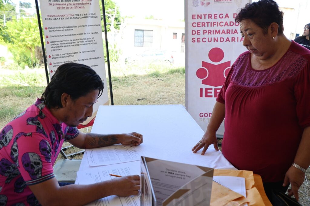 WhatsApp-Image-2025-10-20-at-4.26.15-PM-1024x682 Mercadito del Jaguar Llega a la Colonia 20 de Noviembre