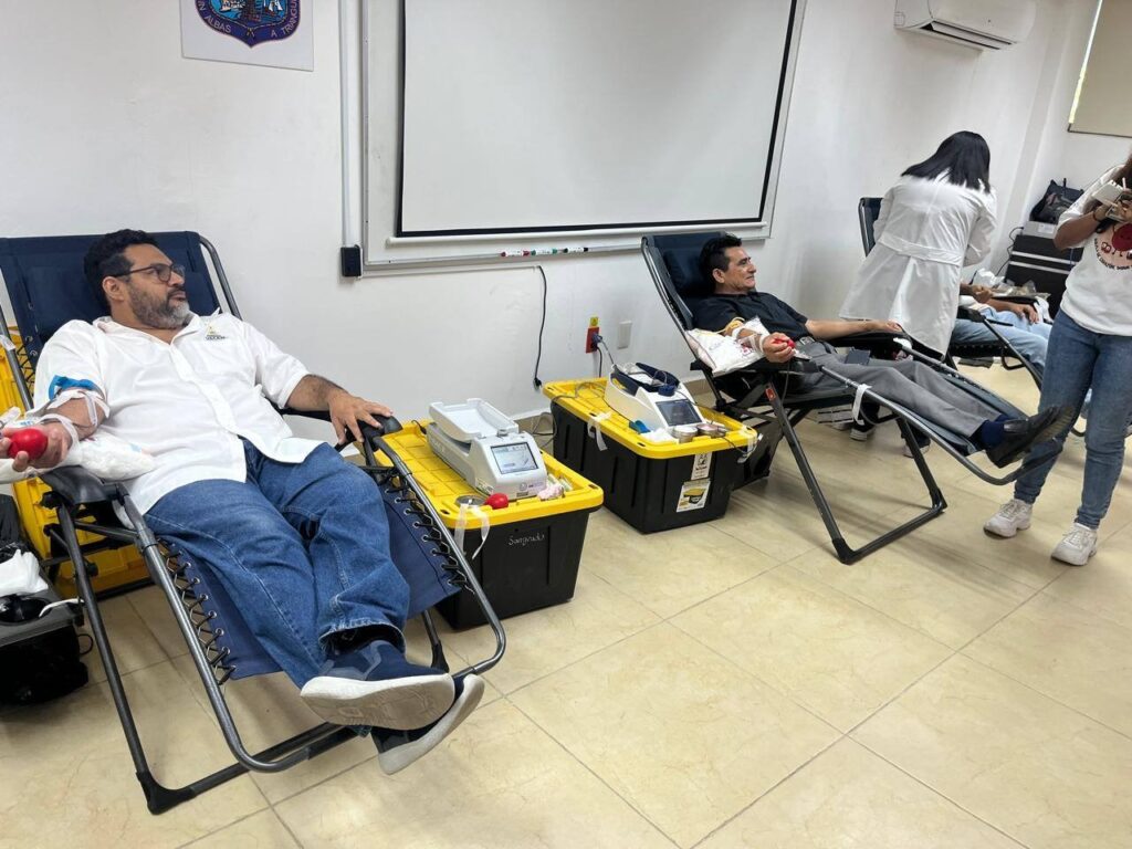 WhatsApp-Image-2025-10-23-at-1.12.21-PM-4-1024x768 Realizan XVIII Campaña de Donación Altruista de Sangre en la UAC