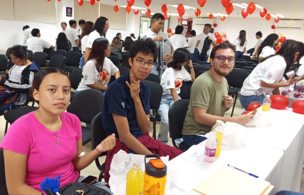 WhatsApp-Image-2025-10-23-at-1.12.22-PM-1-1024x657 Realizan XVIII Campaña de Donación Altruista de Sangre en la UAC