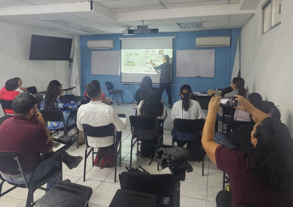 1764697106796-1024x725 GARANTIZAN ACCESO SIN DISCRIMINACIÓN EN LA ATENCIÓN MÉDICA A LAS PERSONAS LGBTTTI