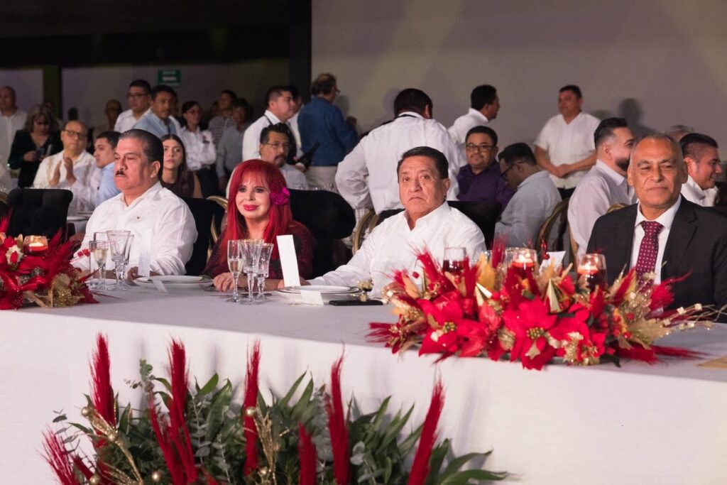 1766423931945-1024x683 LA GOBERNADORA Layda Sansores CONVIVIÓ CON TRABAJADORES PETROLEROS DE LA SECCIÓN 47 STPRM