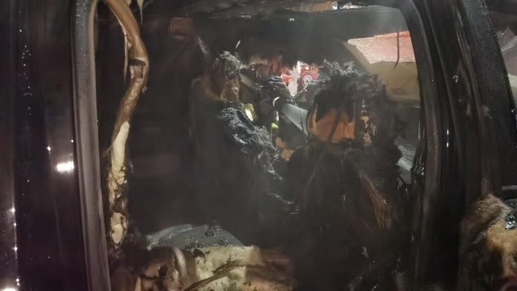 WhatsApp-Image-2025-12-08-at-10.07.06-AM-1024x576 Incendian camioneta vinculada al hermano y sobrino de la diputada federal de Morena Gabriela Basto