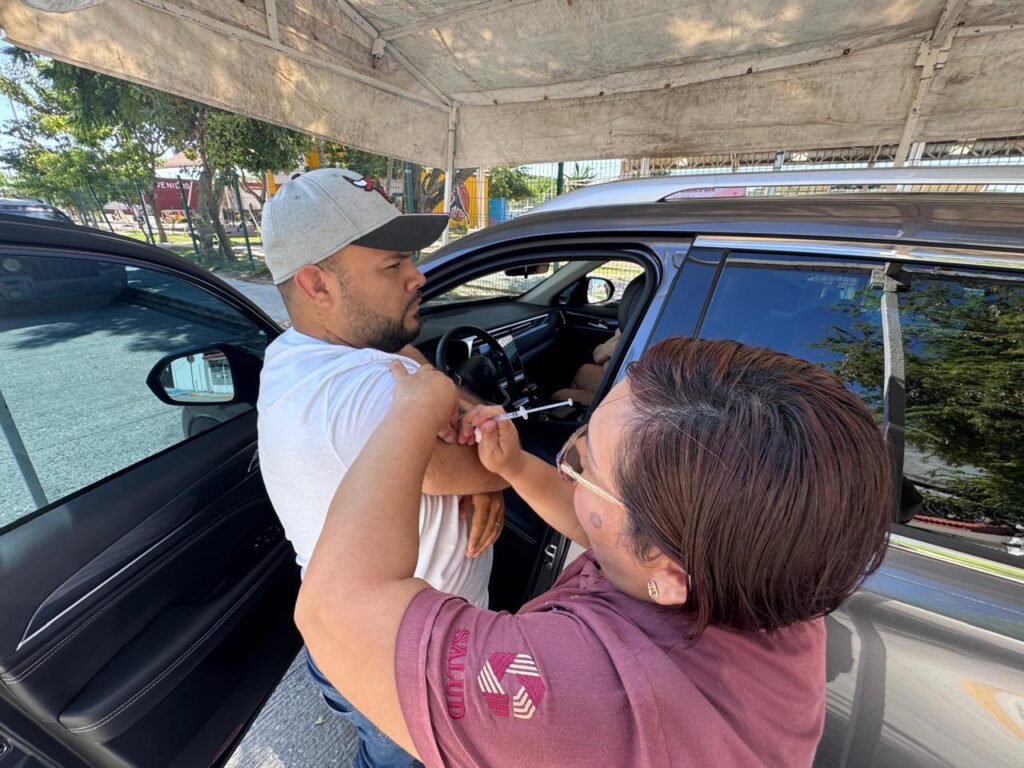 WhatsApp-Image-2025-12-10-at-12.15.50-PM-1-1024x768 DAN BANDERAZO DE INICIO AL VACUNATÓN