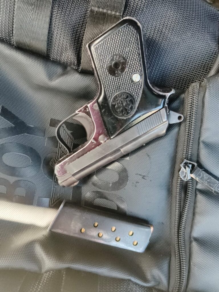 WhatsApp-Image-2026-01-13-at-4.16.53-PM-1-768x1024 Comisaria de Chiná Junto Con su Pareja Simpatizantes de Eliseo Fue la Pareja Asegurada Con Arma de Fuego Por Agentes de la Policía Estatal en Gobernadores