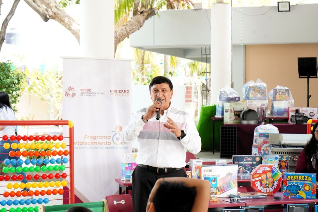 WhatsApp-Image-2026-01-23-at-3.30.49-PM-1024x682 Entregan Material y Equipamiento para los CAM, USAER y La Unidad de Apoyo a la Educación Básica en Los Hospitales del Municipio de Carmen