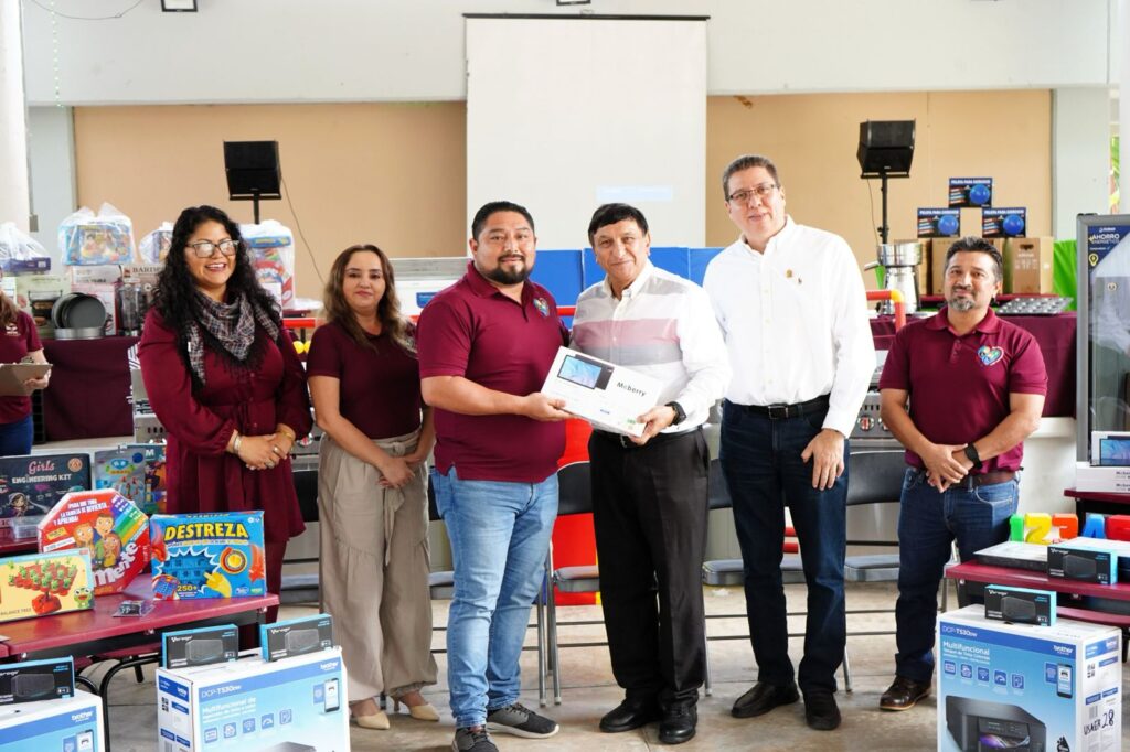 WhatsApp-Image-2026-01-23-at-3.30.50-PM-2-1024x682 Entregan Material y Equipamiento para los CAM, USAER y La Unidad de Apoyo a la Educación Básica en Los Hospitales del Municipio de Carmen