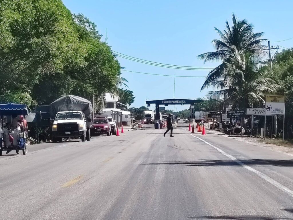 WhatsApp-Image-2026-01-31-at-8.12.30-AM-1024x768 Denuncian Presunta Explotación Laboral en la Dirección de Medio Ambiente de Carmen