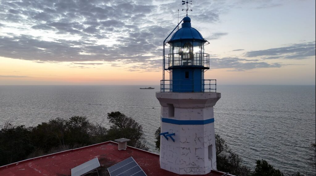 WhatsApp-Image-2026-02-24-at-5.53.23-PM-1-1024x573 Con Inversión de Más de un MDP., APICAM Moderniza Iluminación y Casa del Faro del Morro en Seybaplaya