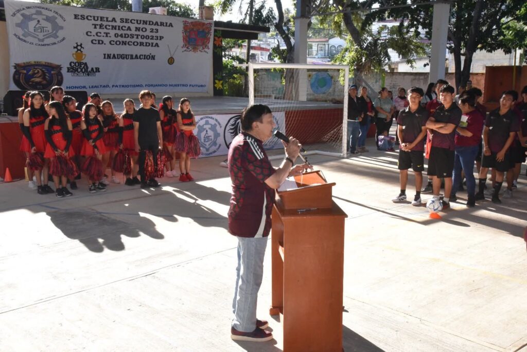 WhatsApp-Image-2026-02-28-at-4.20.24-PM-4-1024x684 ¡Víctor Sarmiento Arrancó el Torneo de Fútbol Escolar “MUNDIALITO 2026”!