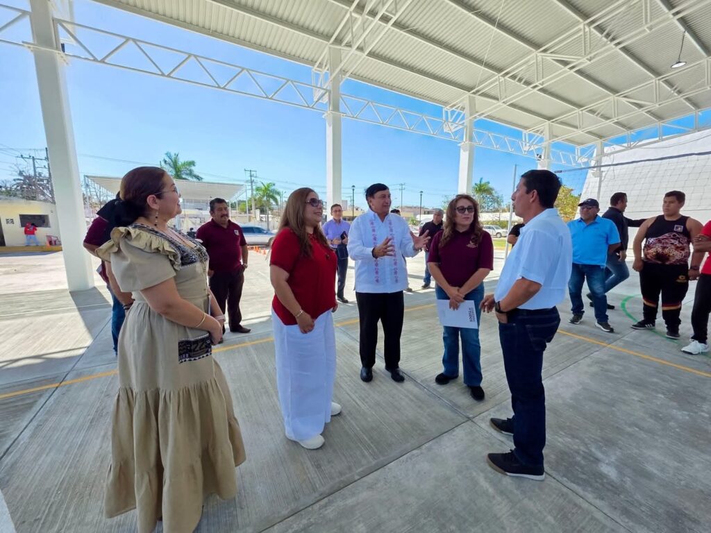 WhatsApp-Image-2026-02-28-at-4.20.26-PM-1024x768 Víctor Sarmiento Nuevo Techado de la Cancha de la Preparatoria Del Instituto Campechano