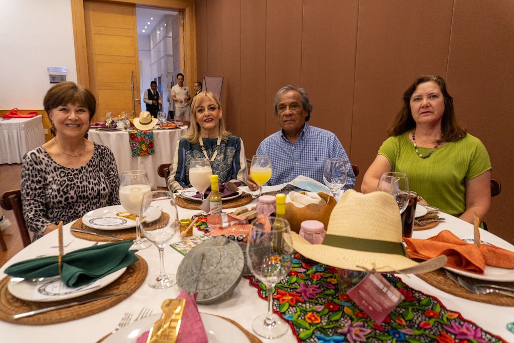 WhatsApp-Image-2026-03-10-at-9.52.50-AM Campeche Fortalece Su Promoción Turística Con Presentación de Destino en Querétaro