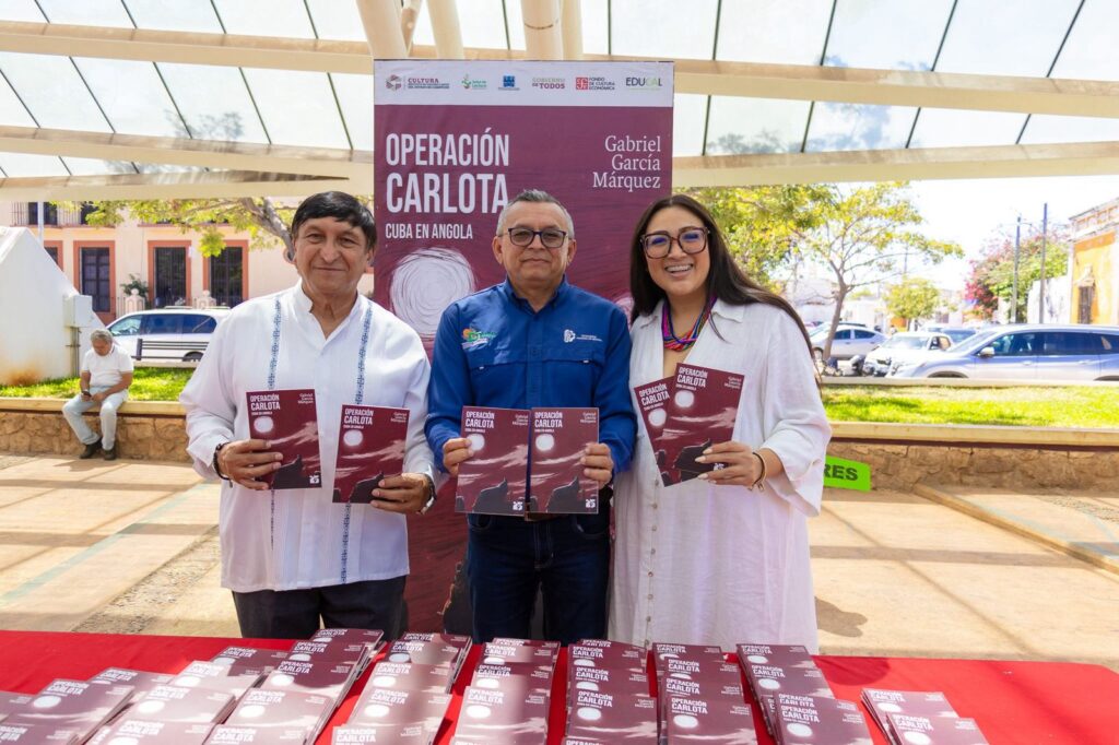 WhatsApp-Image-2026-03-11-at-3.50.36-PM-1-1024x682 Campeche Entrega 3,000 Ejemplares de la Colección “25 PARA EL 25"