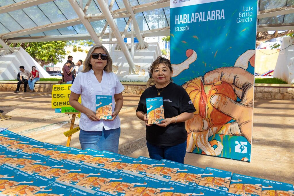 WhatsApp-Image-2026-03-11-at-3.50.36-PM-3-1024x682 Campeche Entrega 3,000 Ejemplares de la Colección “25 PARA EL 25"