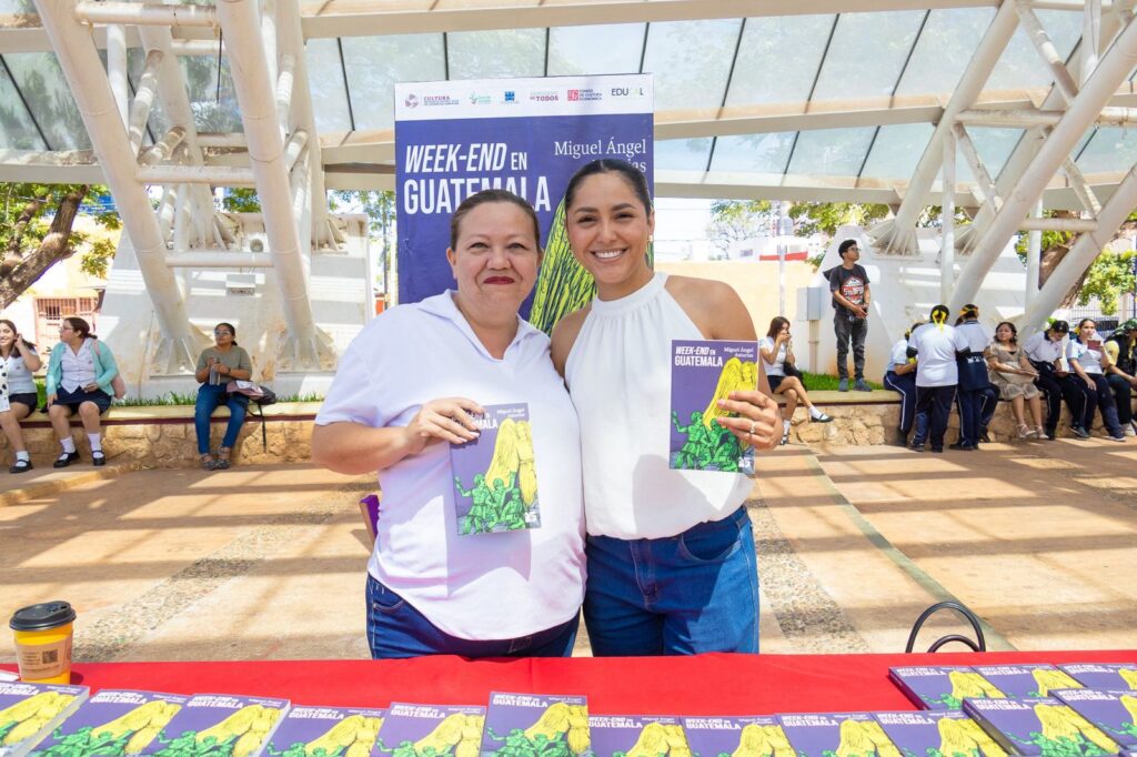 WhatsApp-Image-2026-03-11-at-3.50.37-PM-2-1024x682 Campeche Entrega 3,000 Ejemplares de la Colección “25 PARA EL 25"